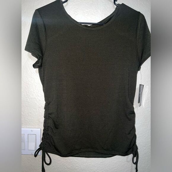 BY & BY TOP SIZE LARGE- olive green color- NWTS - Picture 1 of 5